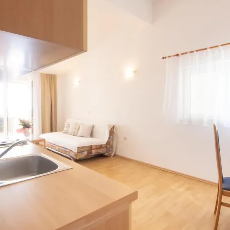 Steko * Макарска