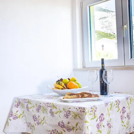 Steko * Макарска